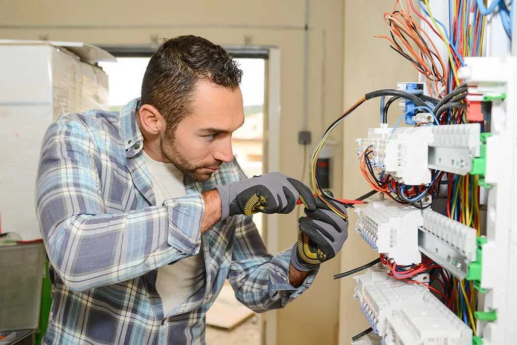 Was kostet ein Elektriker die Stunde